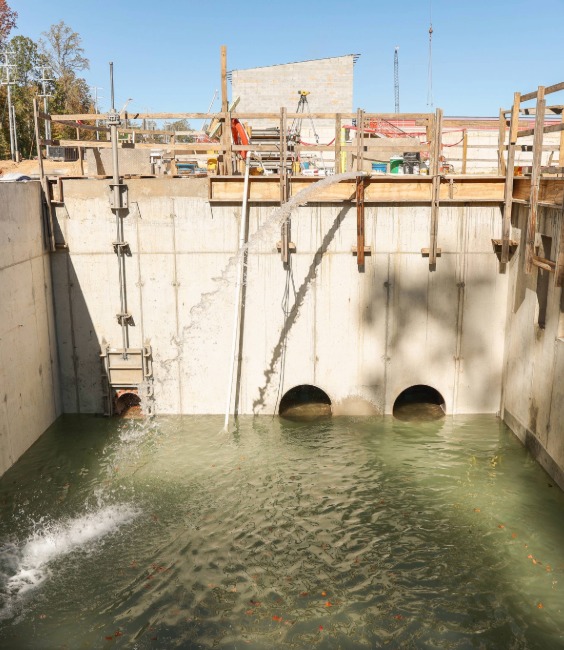 Water filling structure